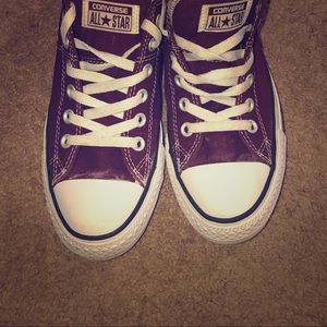 Converse burgundy